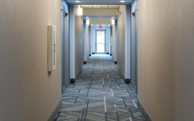 Holiday Inn Express & Suites Dallas Southwest-Cedar Hill by IHG