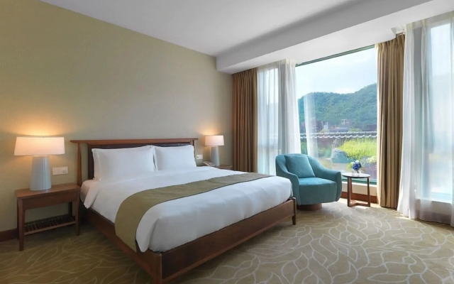 Yusense Hotel