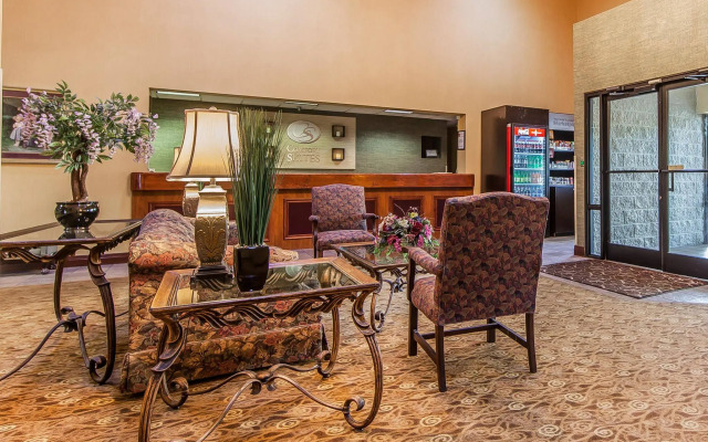 Comfort Suites Knoxville Airport