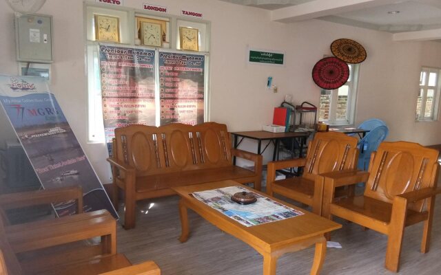 Lux Pillow Hostel