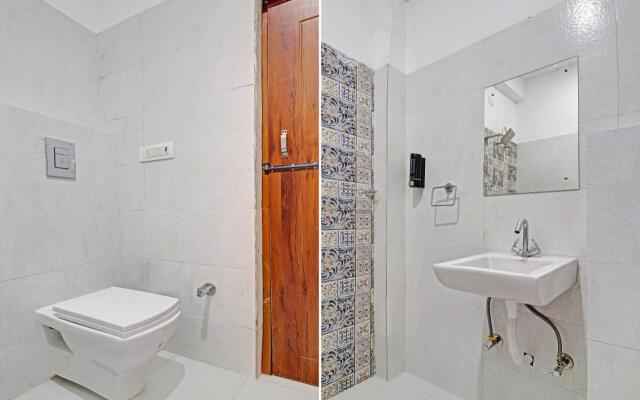 OYO Flagship 702723 The Grand Cosmos