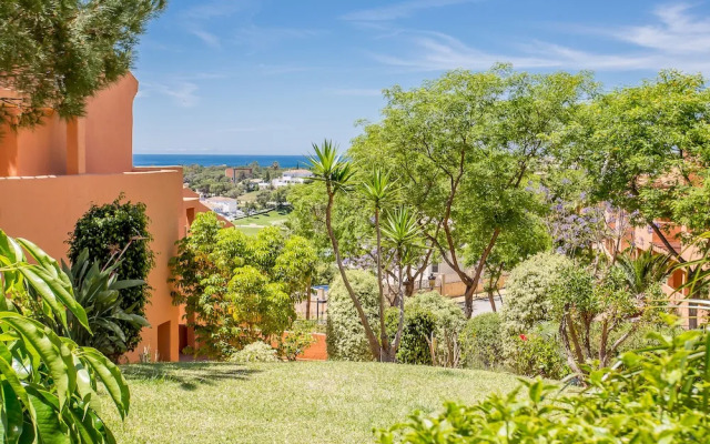 Luxurious and Spacious, 3 bedroom apartment ZA16