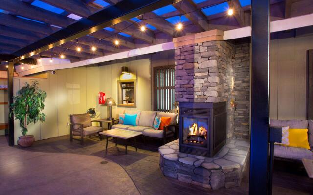 Best Western Plus Humboldt Bay Inn