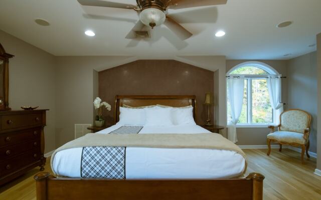 Villa On The River Inn