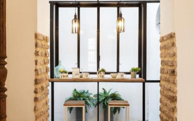 Genteel Home Pajaritos