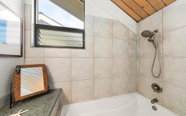 Kahana Village 3 in Lahaina