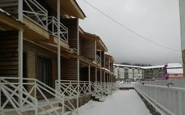 Cottege Skierbakuriani In Mgazvrebi Complex