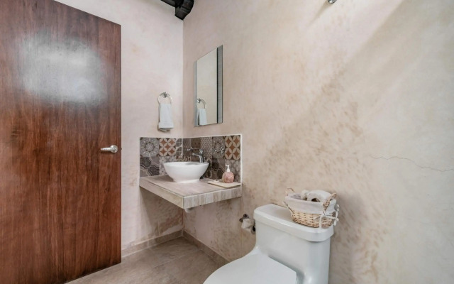 Hotel Colonial Zaci by GuruHotel
