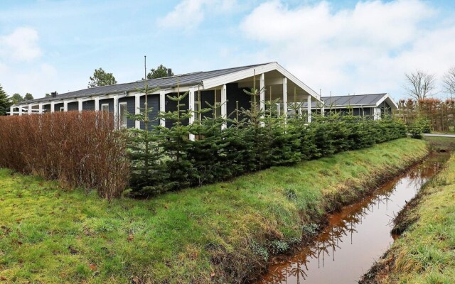 Pretty Holiday Home in Hals With Roofed Terrace