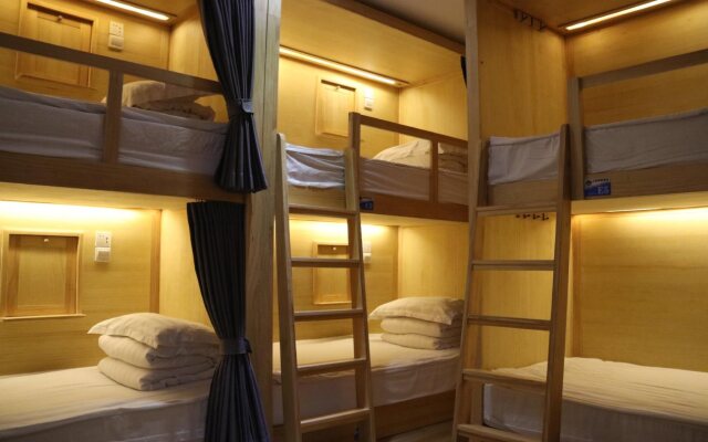 Phoenix Hostel