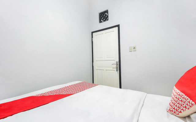 OYO 3399 Gea Guest HouseNearGramedia Mall