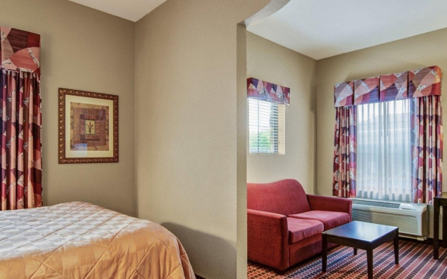 Comfort Inn & Suites Presidential