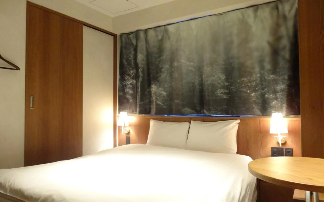 The Wall Hotel