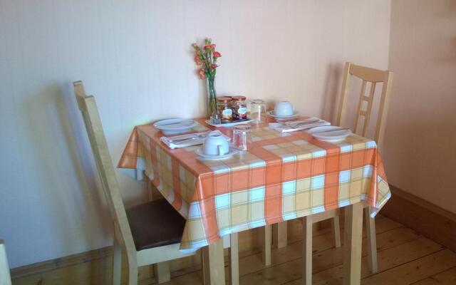 Rossmount Guest House