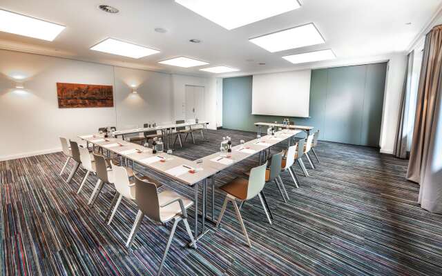 Steigenberger Hotel Treudelberg Hamburg