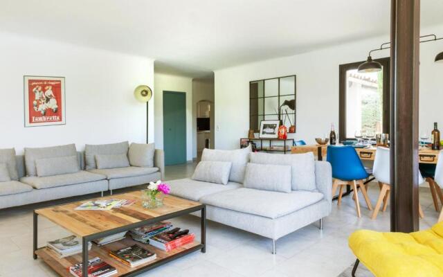 Belle Maison l'agave Contemporaine à 4KM de lourmarin