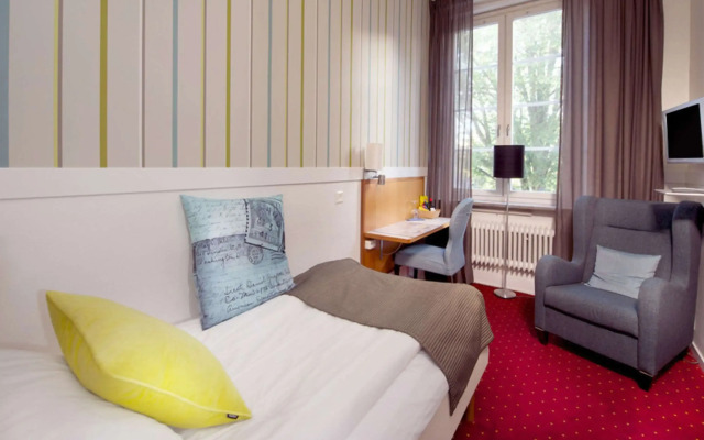 Home Hotel Post