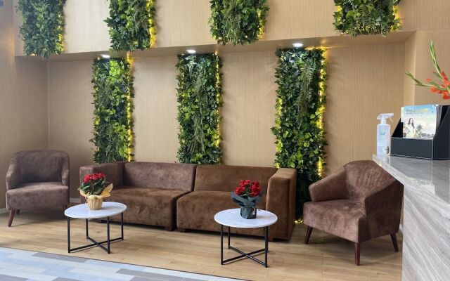 Melina Turtle Lake Saigon Center