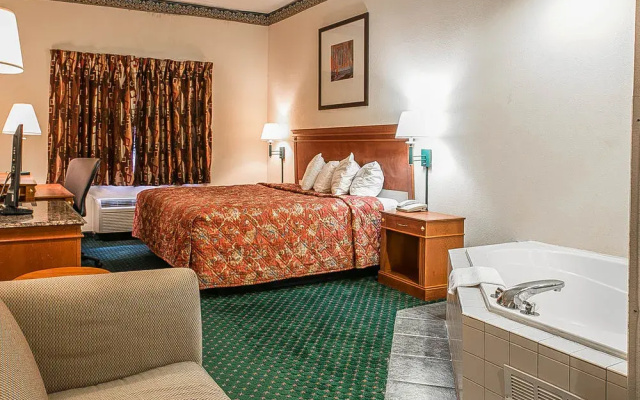 Rodeway Inn & Suites