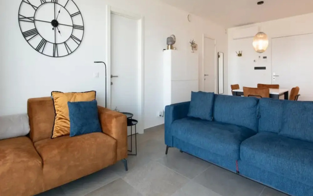 Central Apartment in Ostend Near Beach