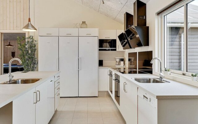 Splendid Holiday Home in Ålbæk With Swimming Pool