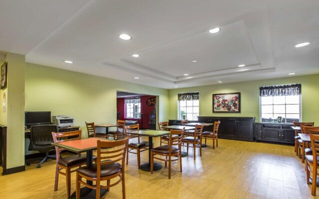 MainStay Suites Jacksonville near Camp Lejeune