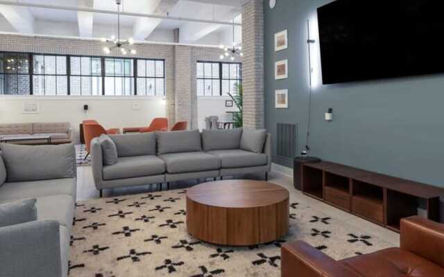 Sosuite 2BR Loft w W/d, Gym, Lounge