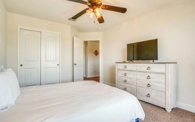 San Antonio Home w/ Fenced Yard & Patio!