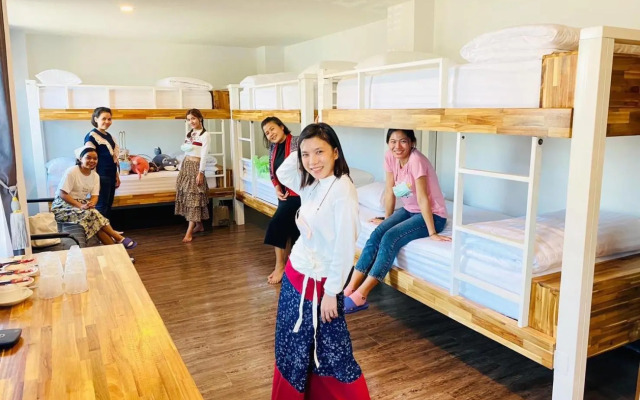 Leela Boutique (ลีลาบูทีค)