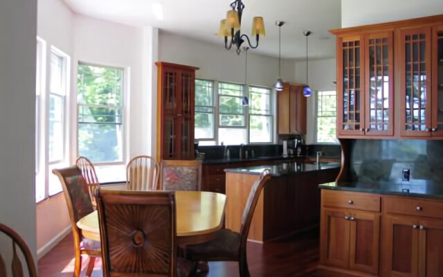 Edgewater Estate - Five Bedroom Home