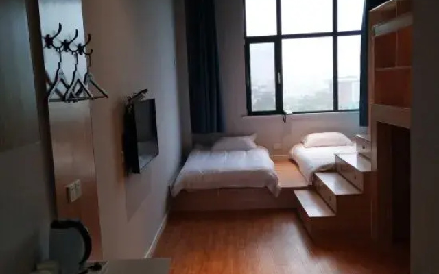Phoenix Shuicheng Holiday Hotel