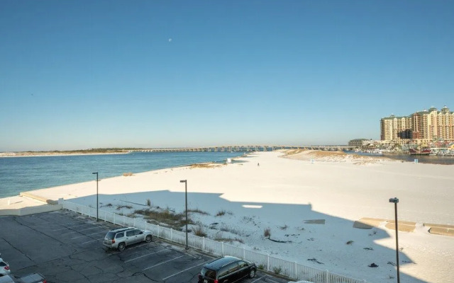 East Pass Towers 305 2 Bedroom Condo by RedAwning