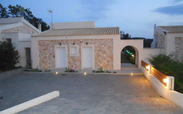 Villa Poulades