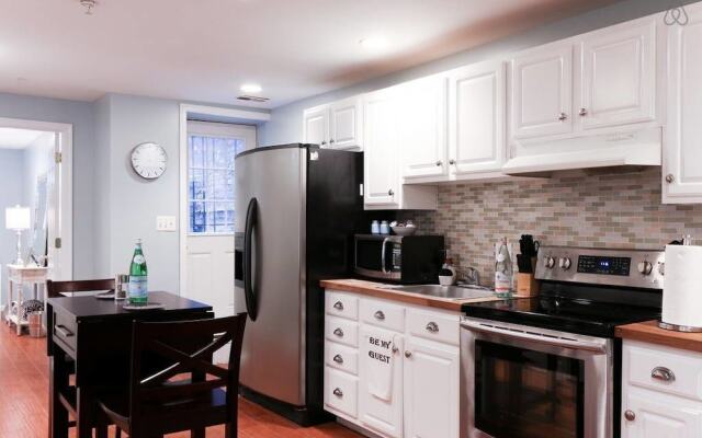 Comfort Awaits at this DC Apartment