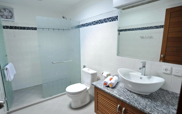 Aquarius Beach Hotel