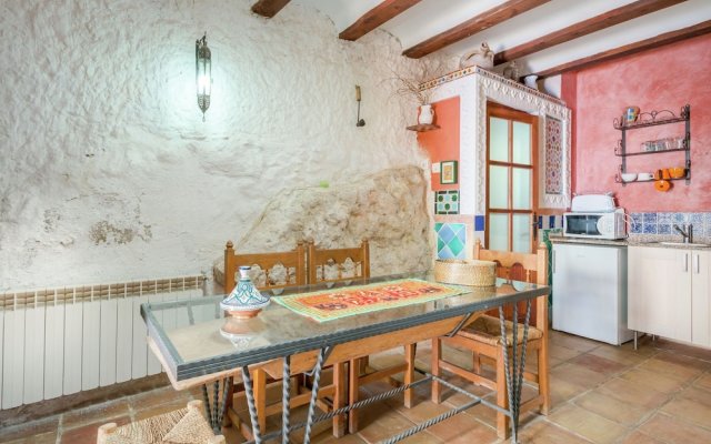 Country Cottage in Castile-La Mancha with pool and terrace