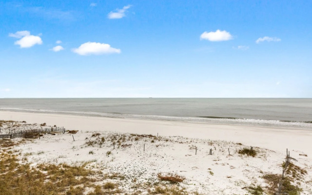 Island Sunrise Condos by Hosteeva