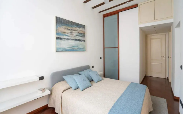Chic Apartment in Cental Milan