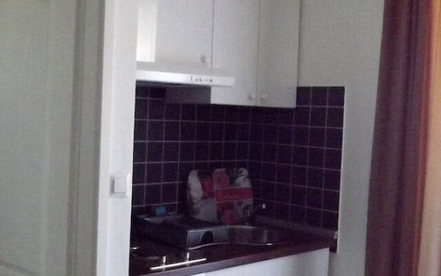 Cozy Apartment 16 With Double bed Sleeper Couch