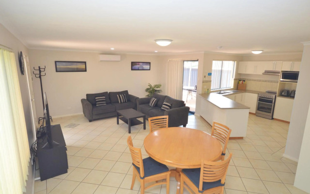 Blue Ocean Villa 7 - Kalbarri WA