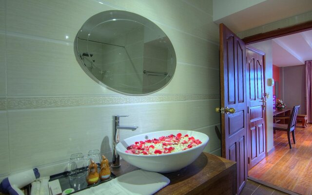 Le Grand Mekong Hotel