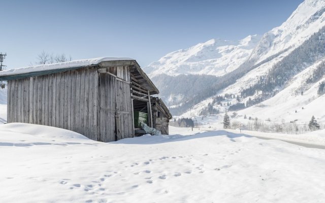 Spacious Holiday Home in Rauris Near Ski Area