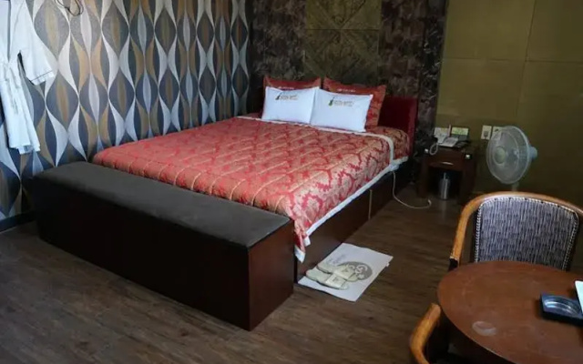 Goodstay Opera Motel