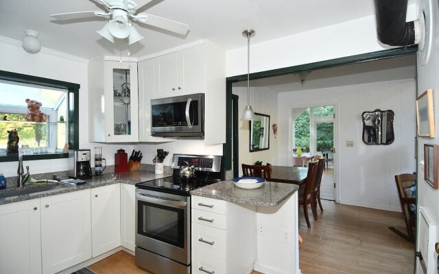 River Time Cabin -time Floats Away!