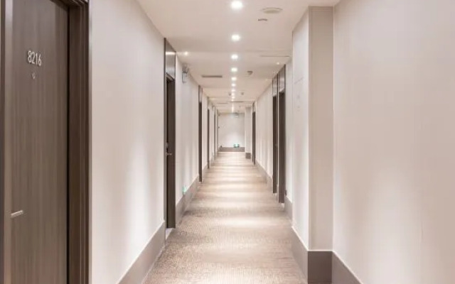 HanTing Hotel (Shenzhen Longhua Subway Station)