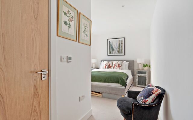 2 Bedroom Maida Vale Apartment With Patio