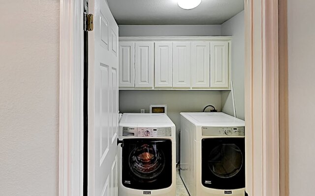 10807 Dripping Springs - 3 Br Home