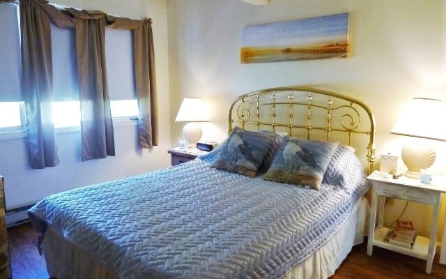 131 Howland - 2 Bedroom Condo