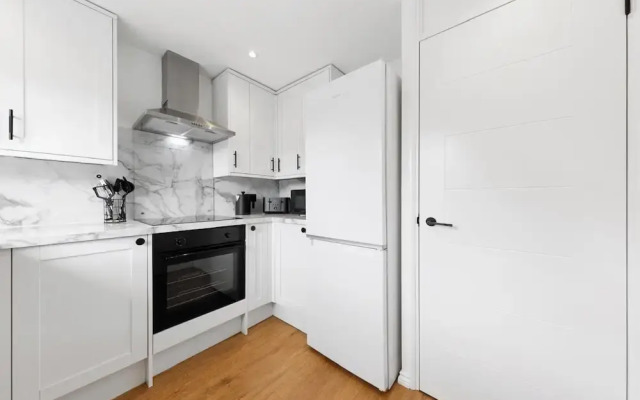 Unique 2BR Finchley Flat Sleeps 5