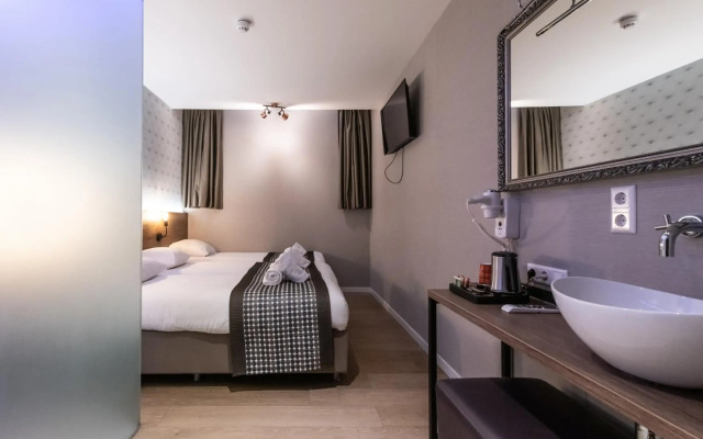 Melrose Hotel